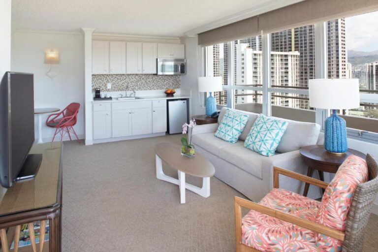 queen-kapiolani-hotel-north-travel