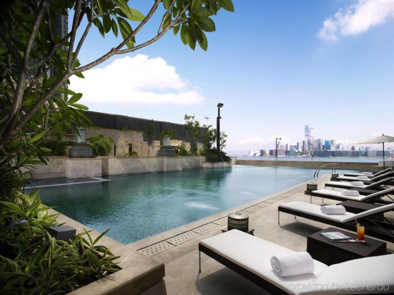 hong-kong-harbour-grand-hotel-image-41