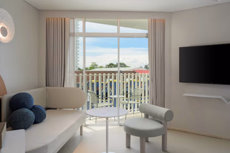 centara-karon-resort-phuket-north-travel