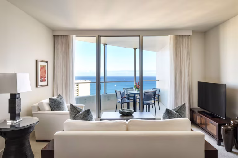 kalai-waikiki-beach-hotel-north-travel