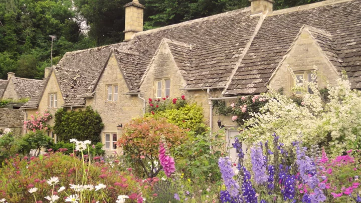 04_-cotswold-houses-cotswolds-england-north-travel