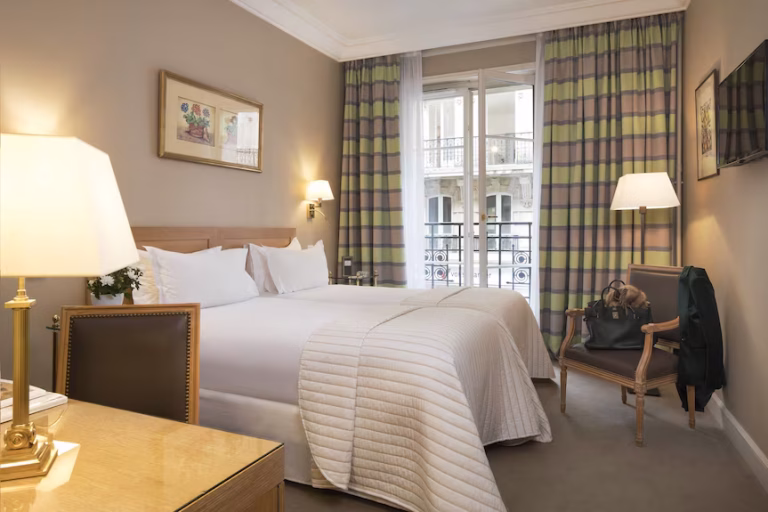 le-littre-paris-north-travel