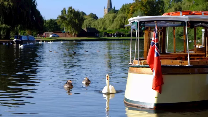 river-avon-stratford-upon-avon-england-north-travel