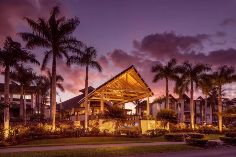 radisson-blu-resort-fiji-north-travel