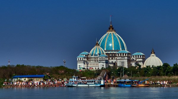 indias-golden-triangle-the-sacred-ganges