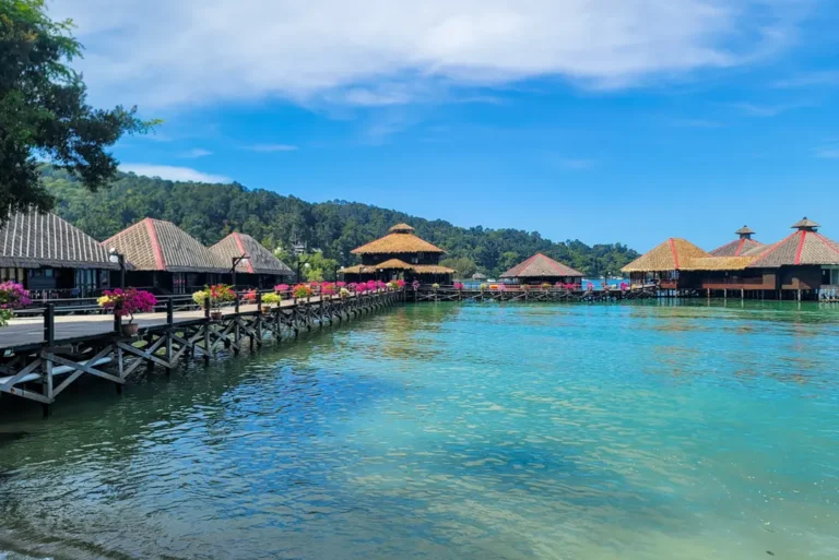 intrepid-travel-borneo-gayana-marine-resort-hotel-pier-shutterstock-2433534189