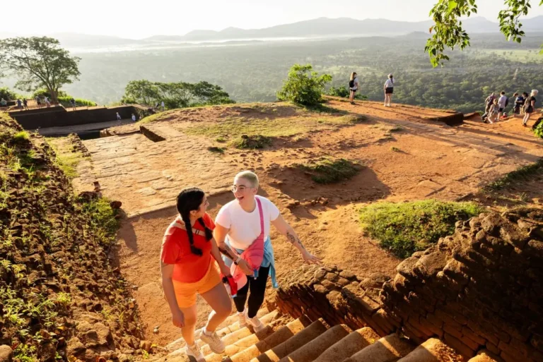 intrepid-travel-sri-lanka-dambulla-lion-rock-fortress-visit-travellers-maz-and-laura-hike-3-2