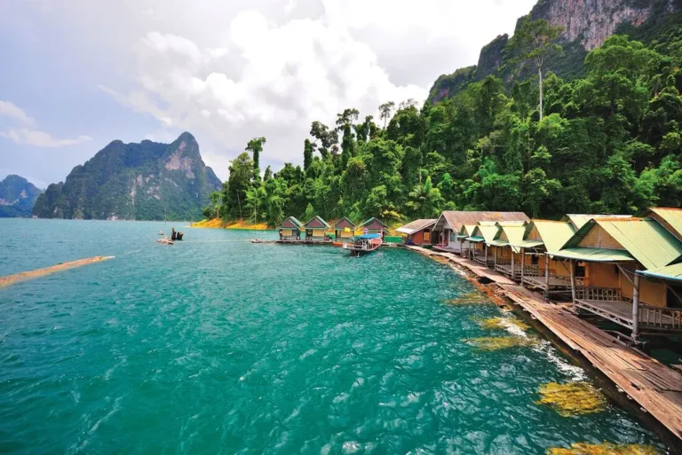 intrepid-travel-thailand-khao-sok-np-raft-houses-shutterstock-83509402