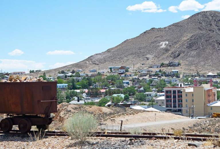 nevada-self-drive-itinerary-neon-to-nature-death-valley-rally-free-range-art-highway-et-highway